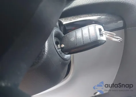 2015 Kia Sorento Lx z USA, uszkodzony, nr VIN 5XYKT3A63FG630568